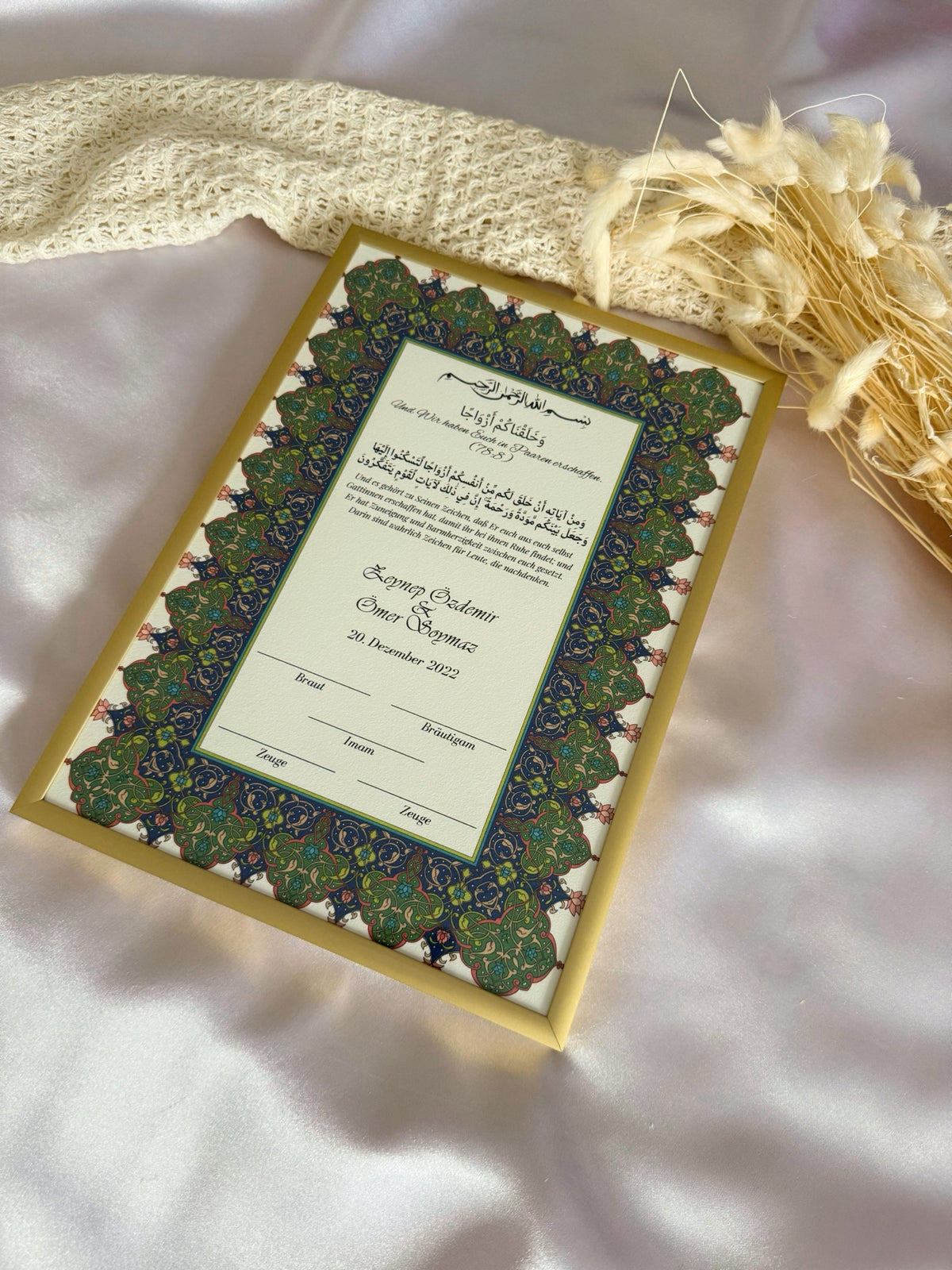 Nikah Zertifikat mit braun-blauem Rahmen