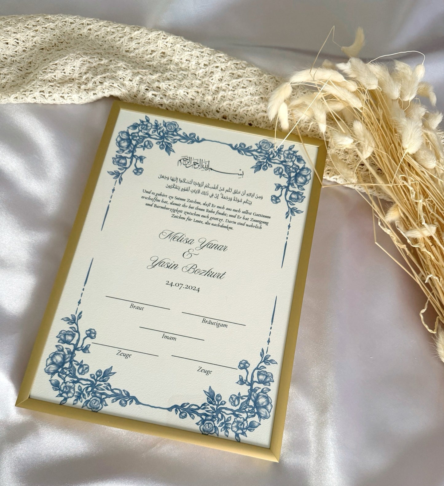 Nikah Zertifikat mit blauem Blumenrahmen