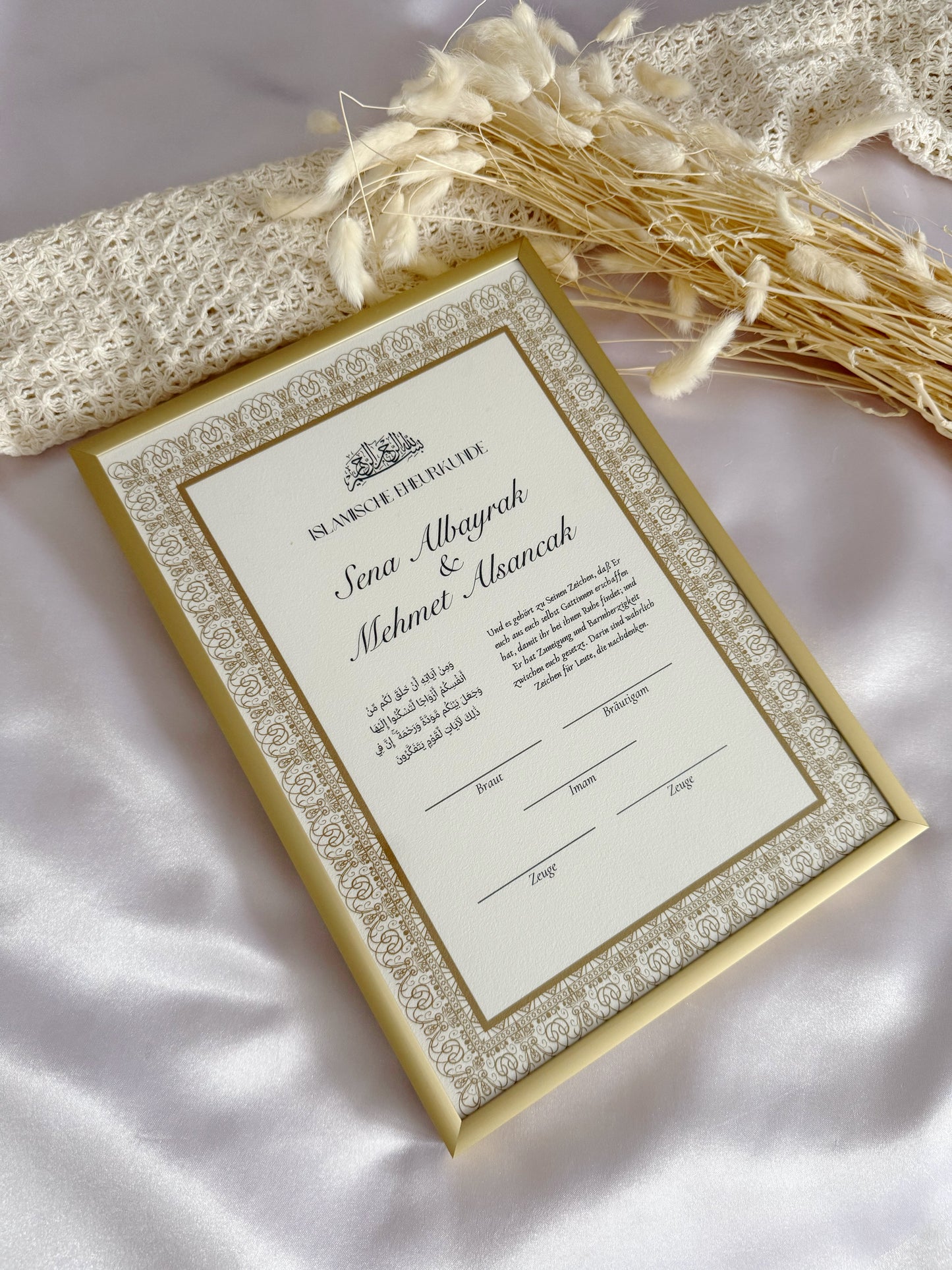 Goldenes Nikah Zertifikat mit Koran Ayah