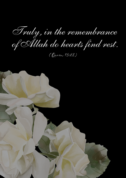 Schwarzes Posterset mit Koranayah und weißen Blumen