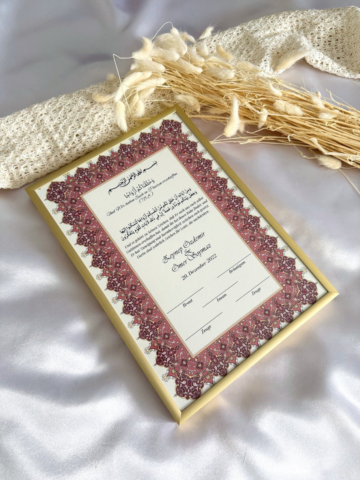 Nikah Zertifikat mit rotem Rahmen