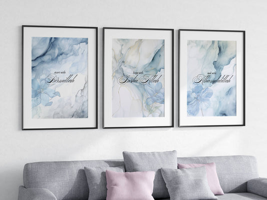 Blaues Posterset mit Marmormuster und Blumen