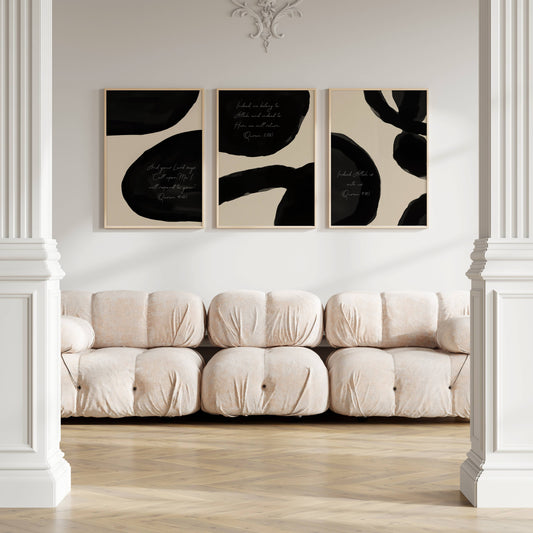 Beige-schwarzes Posterset mit bedeutungsvollen Koranversen